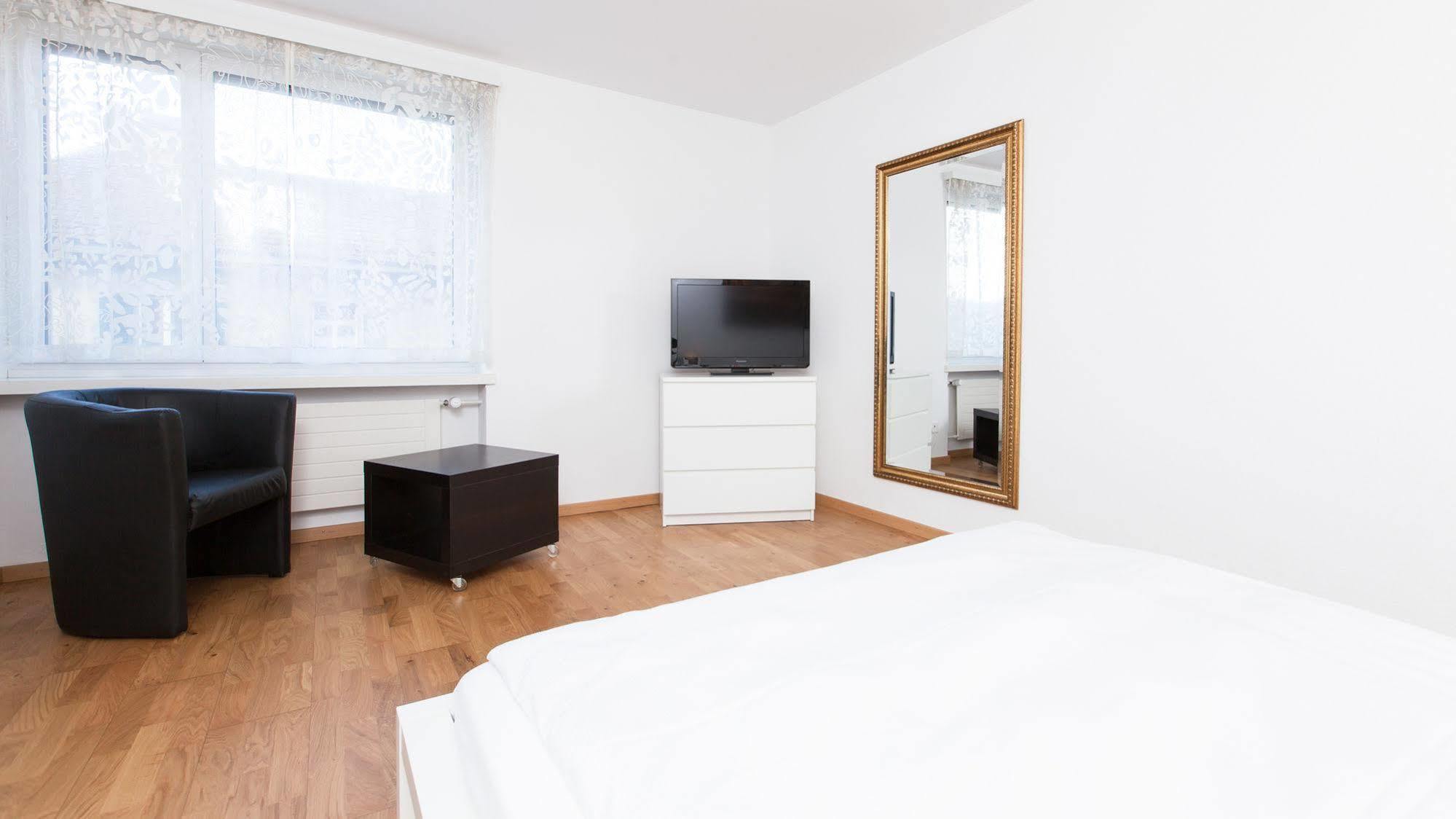 Swiss Star Apartments - Contactless Self Check-In Zurich Exterior photo